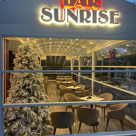Sunrise Luxury Apartments Sarandë Esterno foto