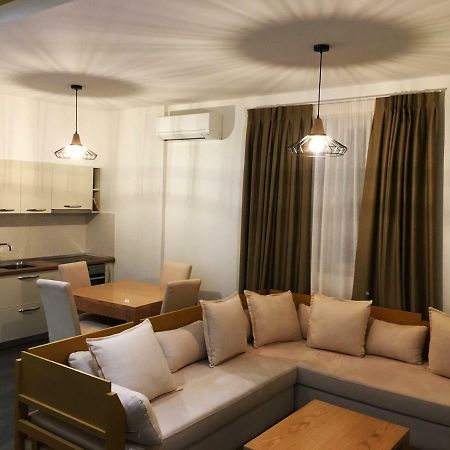 Sunrise Luxury Apartments Sarandë Esterno foto
