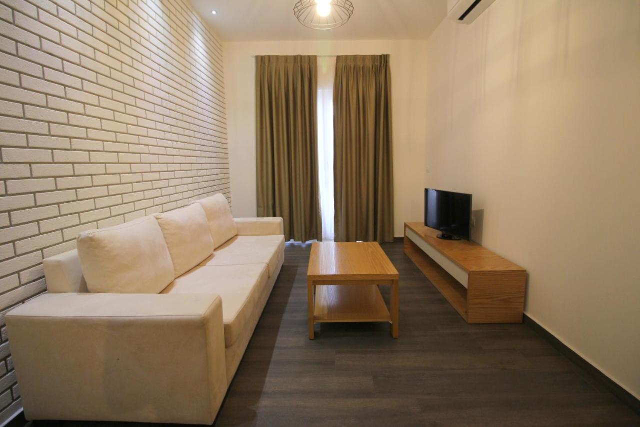 Sunrise Luxury Apartments Sarandë Esterno foto