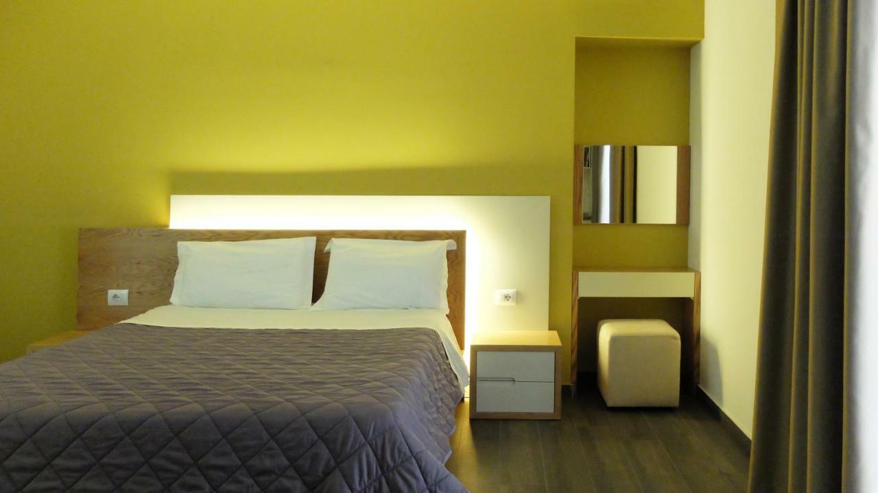 Sunrise Luxury Apartments Sarandë Esterno foto