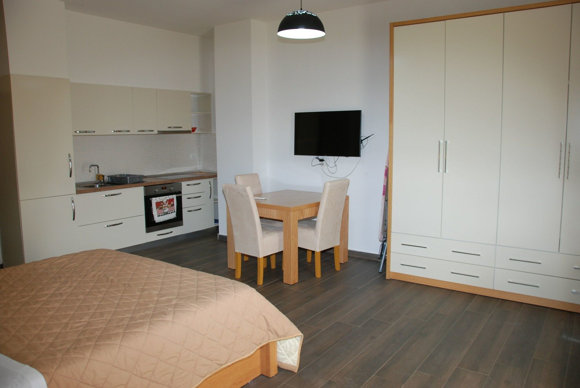 Sunrise Luxury Apartments Sarandë Esterno foto