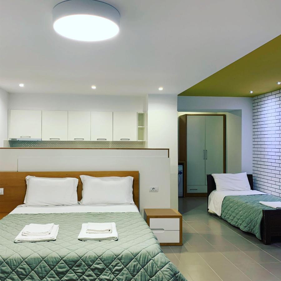 Sunrise Luxury Apartments Sarandë Esterno foto